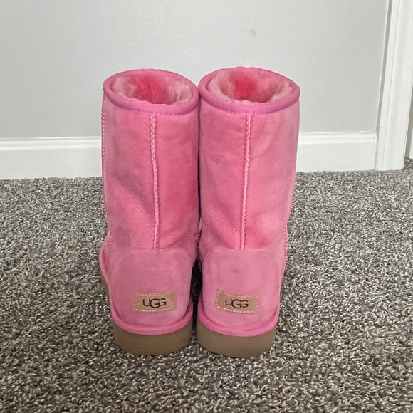 UGG Boots Pink - Picture 3 of 10